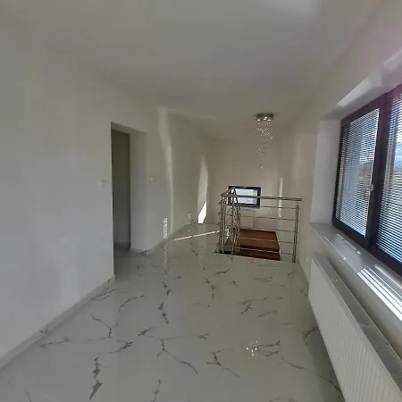 Vesela Lama Janovice Apartment *